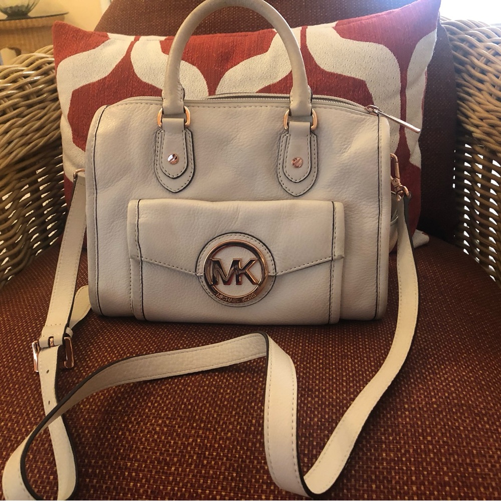 Michael Kors Purse - Picture 1 of 9